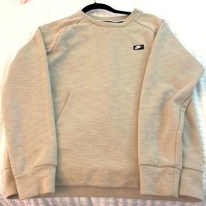 Nike sweater!💕